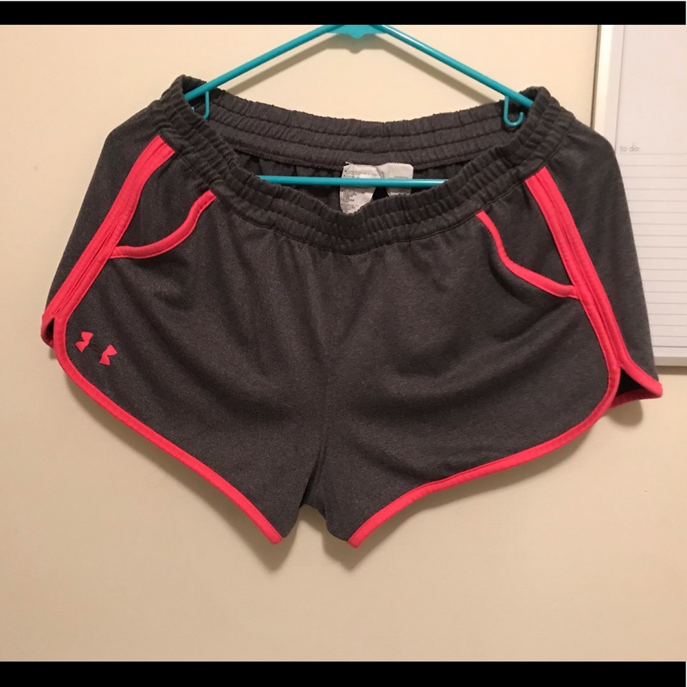 Under armor shorts with pockets